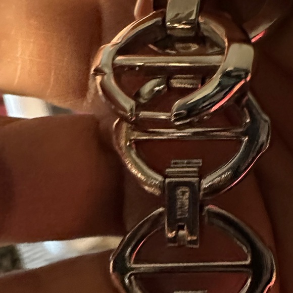 Avon vintage Silver stone Circular Bracelet Watch-Battery included - Picture 7 of 13